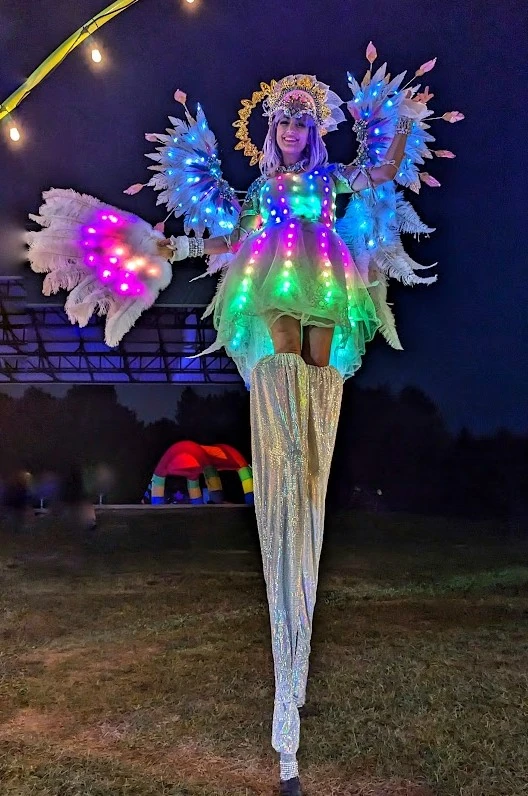 Luminous Ladies - Stiltwalker - Duos theme - image 15