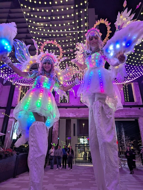 Luminous Ladies - Stiltwalker - Duos theme - image 17