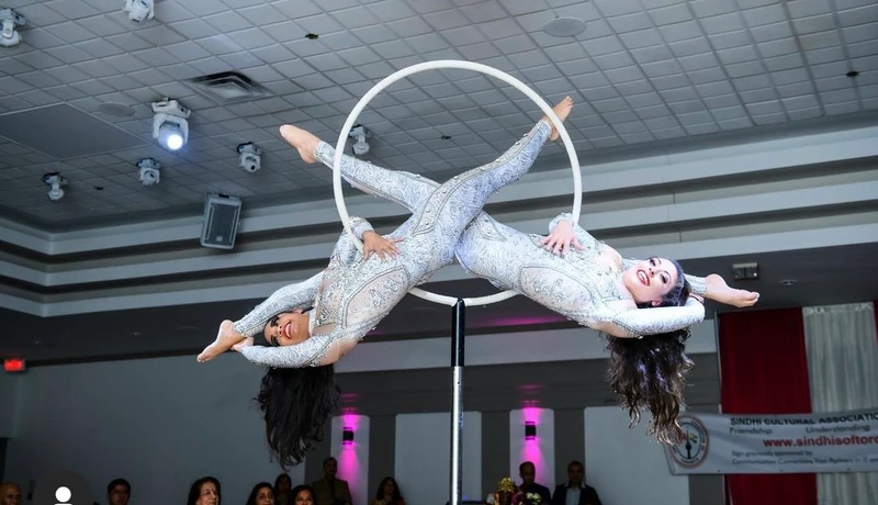 Lyra Lollipop Duo - Aerialist - Duos theme - image 4 performer