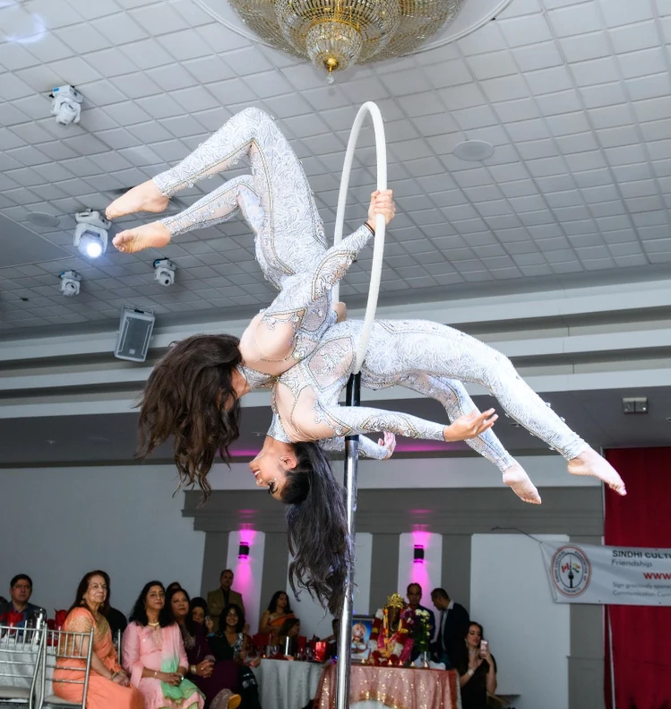 Lyra Lollipop Duo - Aerialist - Duos theme - image 7 performer