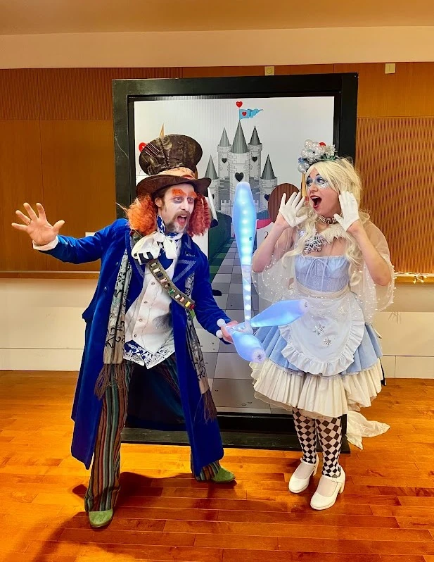 Mad Hatter Juggler - Juggler - Wonderland theme - image 2 performer