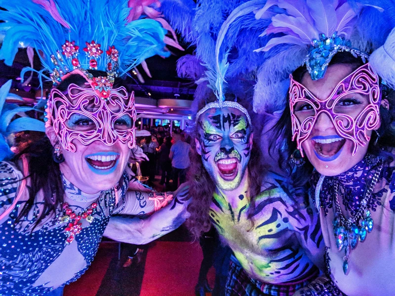 Mardis Gras Carnival Feathers - Stiltwalker - Feathers theme - image 8