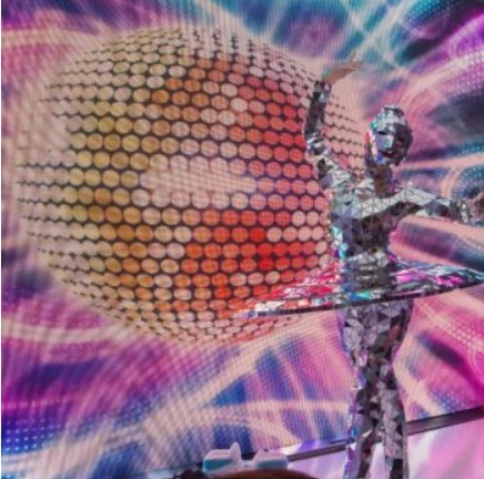 Mirror Ballerinas - Roamer / Dancer  - Space Future theme - image 3 performer