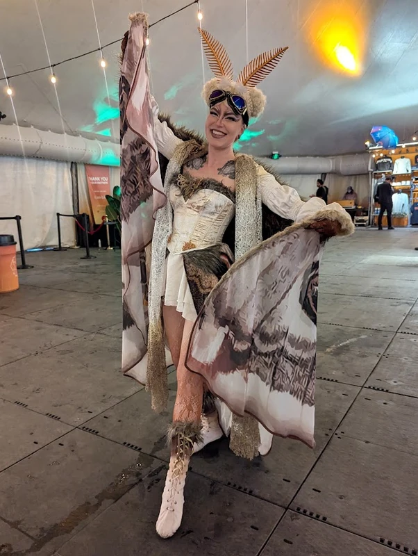 Moonlight Moth - Roamer / Dancer  - Animalia theme - image 8 performer