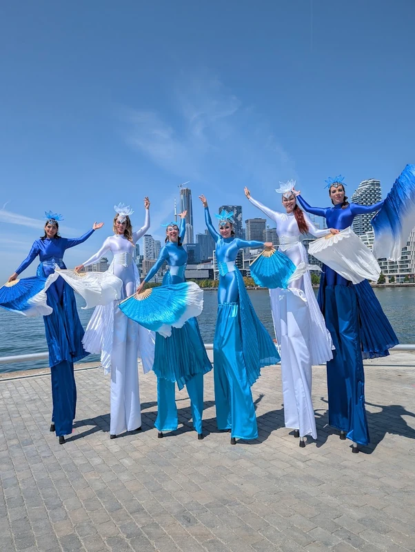 Peacock Parade - Stilt Walker - Duos theme