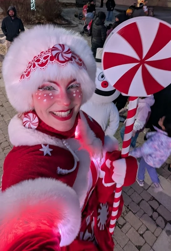 Peppermintina Stilts - Stiltwalker - Christmas theme