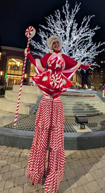 Peppermintina Stilts - Stiltwalker - Christmas theme - image 3