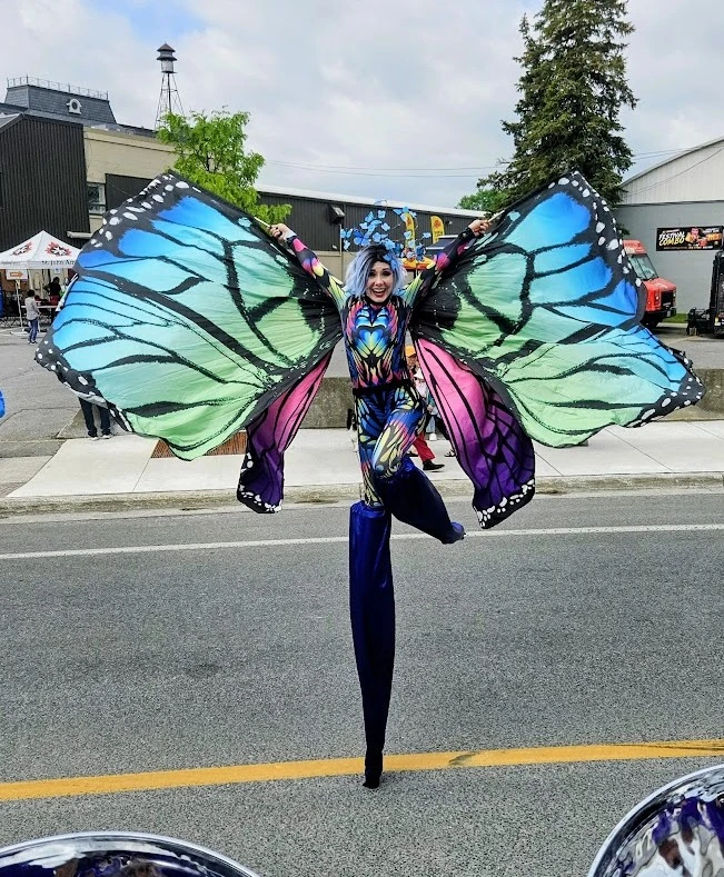 Periwinkle Papillon - Stilt Walker - Animalia theme - image 5