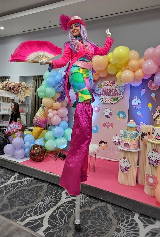 Pink Candyland - Stiltwalker - Feathers theme - image 2