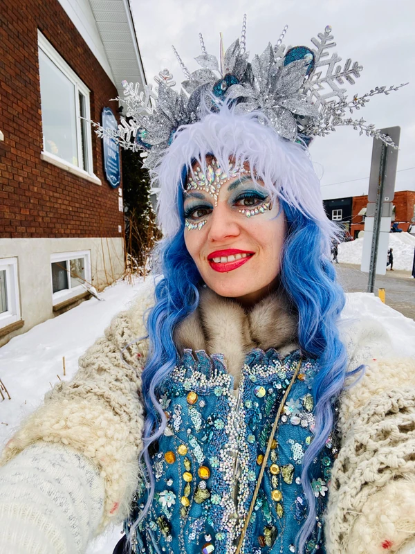 Princess Glacia - Juggler - Winter theme - image 2 performer