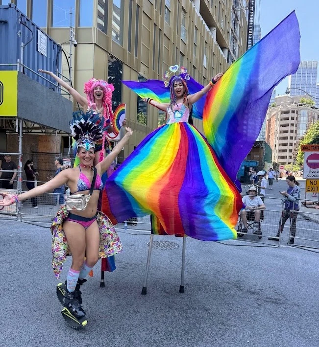 Rainbow Stiltwalkers - Stilt Walker - Duos theme - image 45