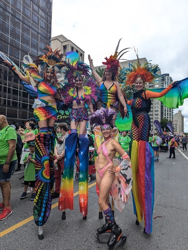 Rainbow Stiltwalkers - Stiltwalker - Feathers theme - image 14