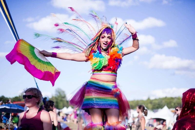 Rainbow Stiltwalkers - Stiltwalker - Feathers theme - image 29