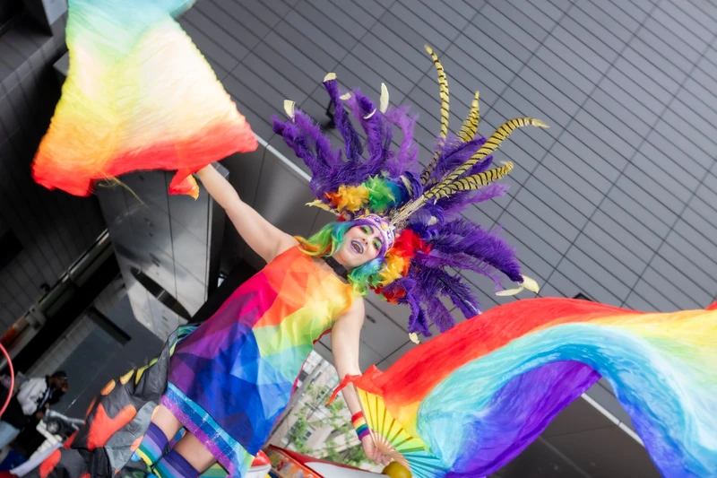 Rainbow Stiltwalkers - Stiltwalker - Feathers theme - image 7