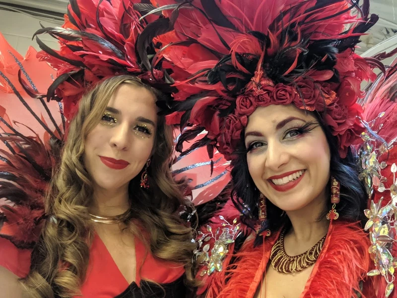 Red Carpet Gala - Stiltwalker - Feathers theme - image 5