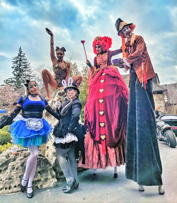 Red Queen of Hearts - Stiltwalker - Family Friendly theme - image 3