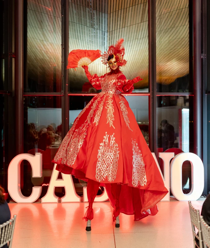 Regal Ruby - Stiltwalker - Elegant theme