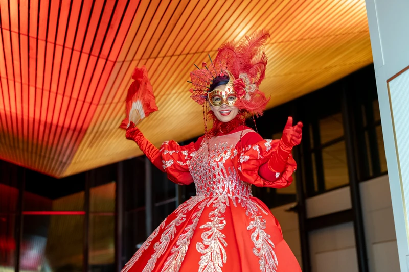 Regal Ruby - Stiltwalker - Elegant theme - image 5