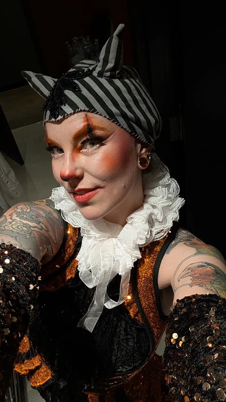 Ringmaster Hoops - Flow Artist / Hula Hooper - Circus theme - image 8