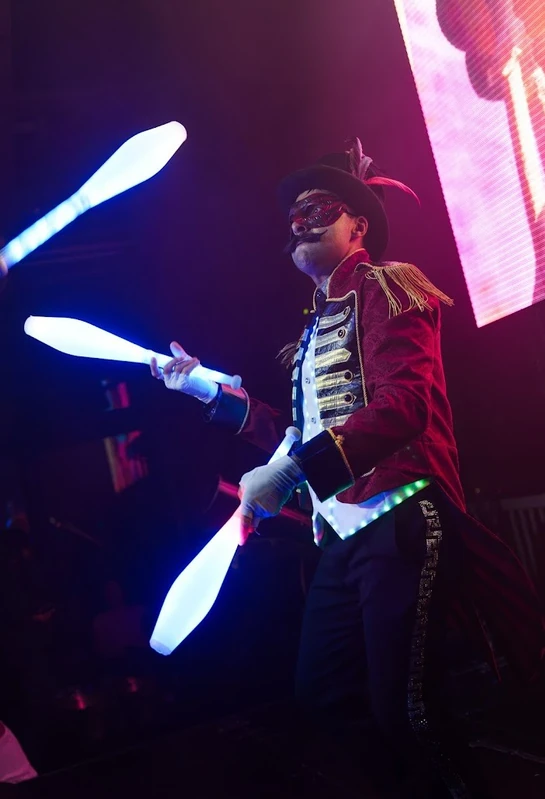 Ringmaster Juggler - Main Image