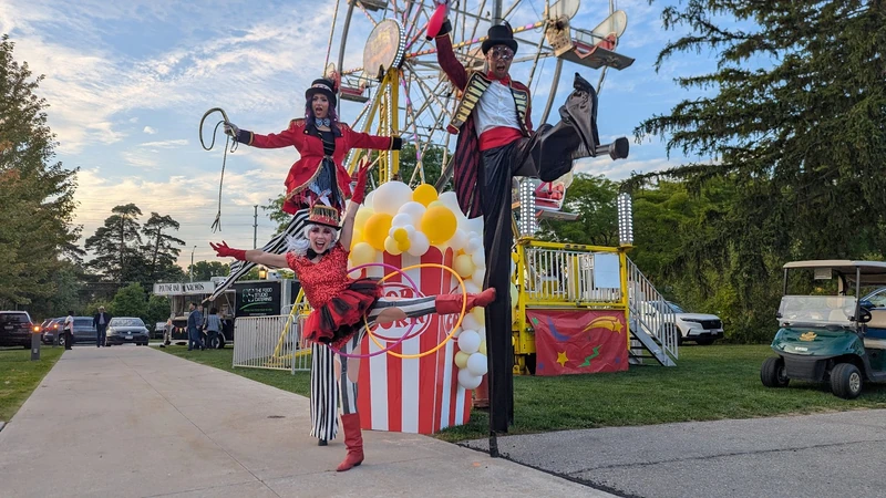 Ringmaster Stilts - Stiltwalker - Circus theme
