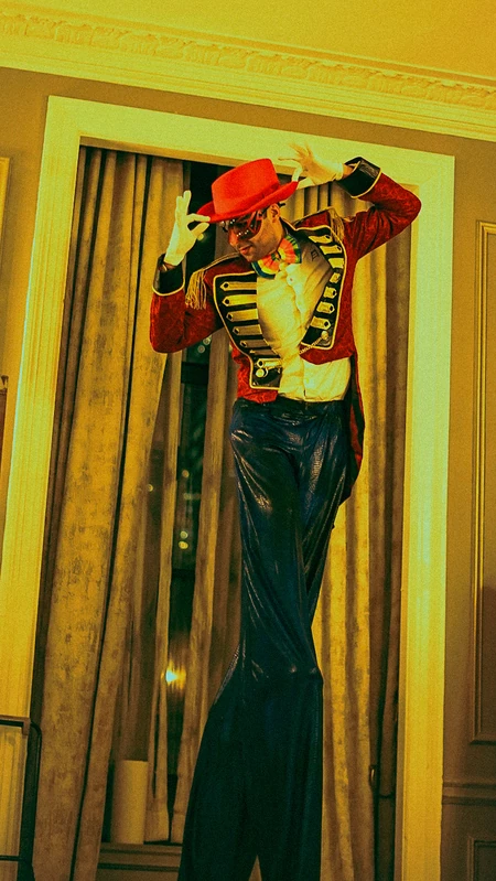 Ringmaster Stilts - Stiltwalker - Circus theme - image 3