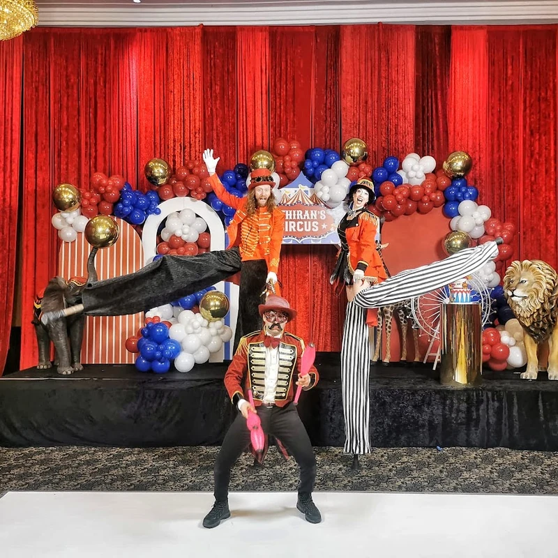 Ringmaster Stilts - Stiltwalker - Circus theme - image 4