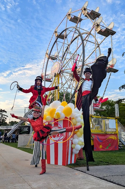 Ringmaster Stilts - Stiltwalker - Circus theme - image 8