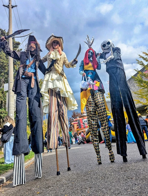 Sally and Jack Skellington - Stiltwalker - Duos theme - image 5