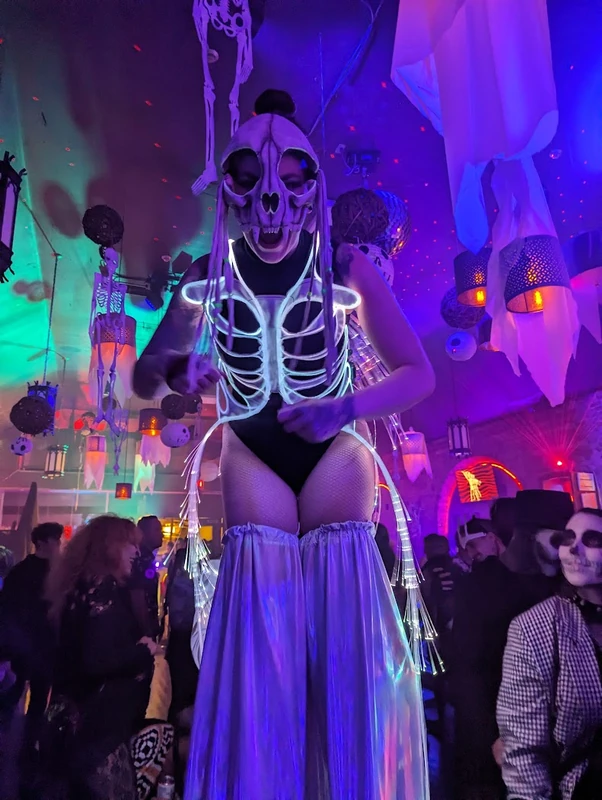 Skelegirls - Stiltwalker - Scary theme - image 5