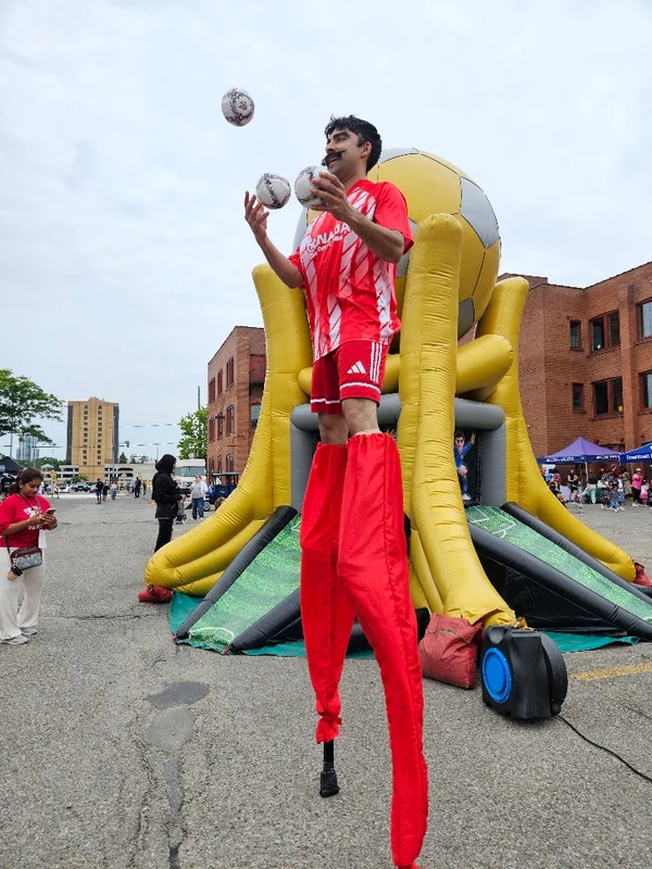 Soccer Stilts - Stilt Walker - Duos theme - image 4