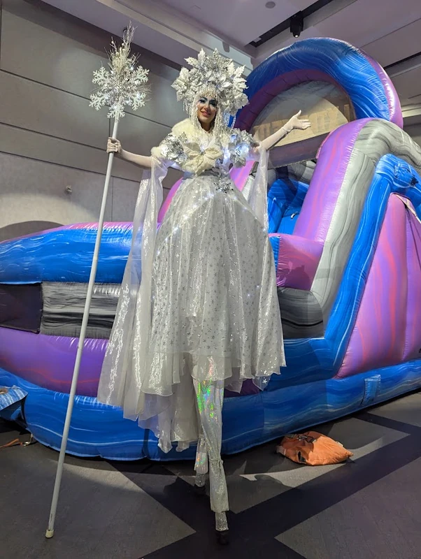 Sparkle Snow Queen - Stiltwalker - Winter theme - image 4