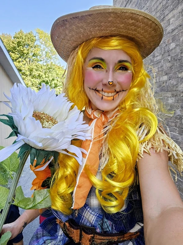 Stella Scarecrow - Flow Artist / Hula Hooper - Autumn theme - image 4