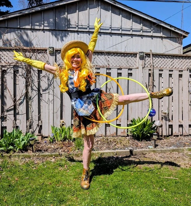 Stella Scarecrow - Flow Artist / Hula Hooper - Autumn theme - image 2
