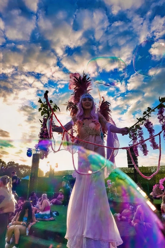 Stilt Bubble Unicorn - Bubble Artist - Family Friendly theme - image 11