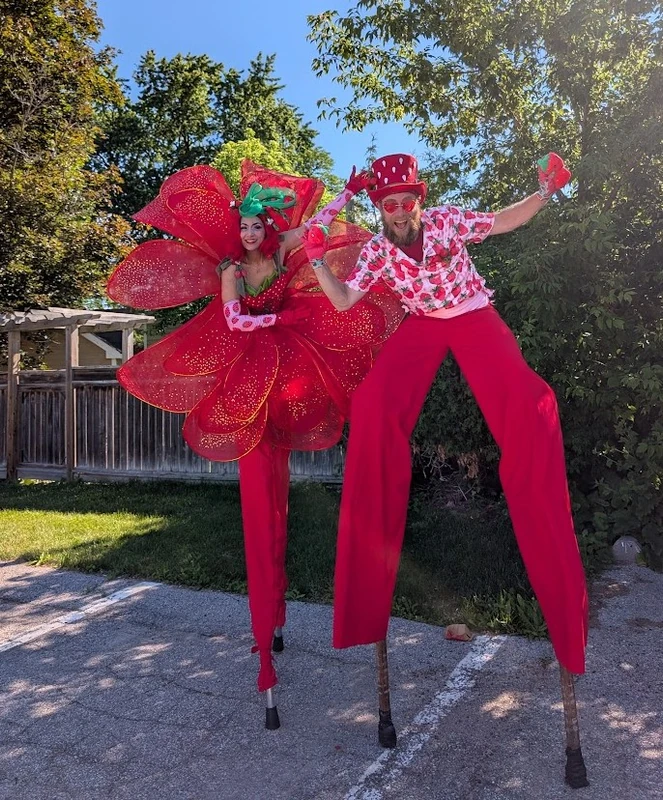 Strawbery Blossoms - Stilt Walker - Duos theme - image 2