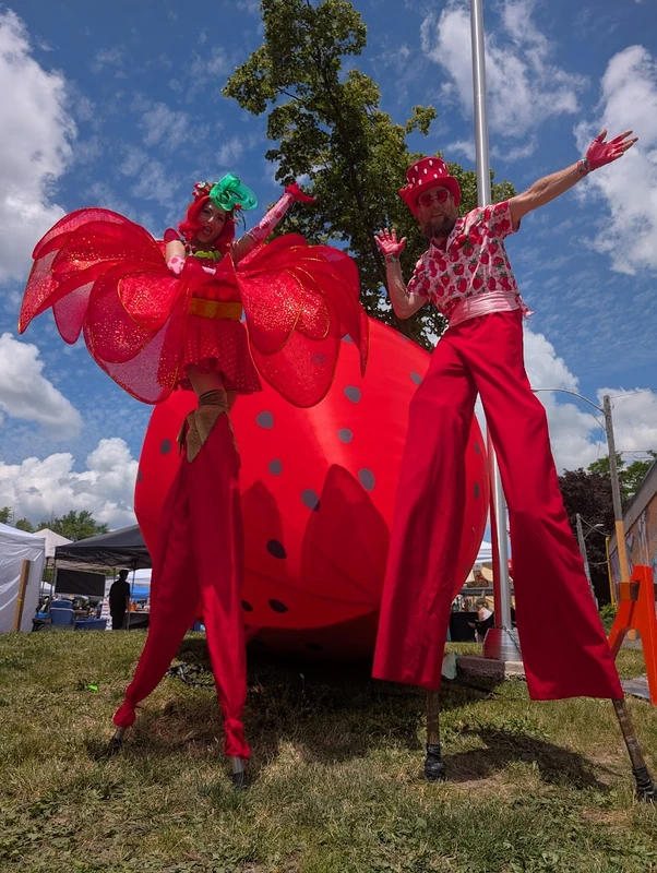 Strawbery Blossoms - Stilt Walker - Duos theme - image 6