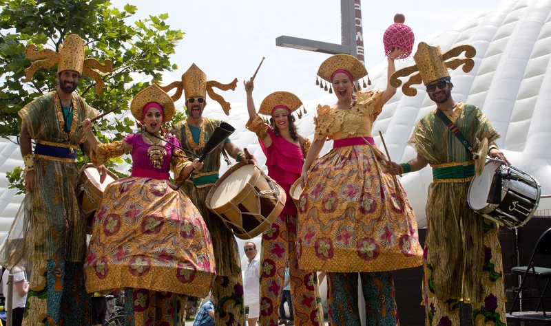 Tallbeat1 Stilt-Drummers - Stiltwalker - Cultural theme - image 26
