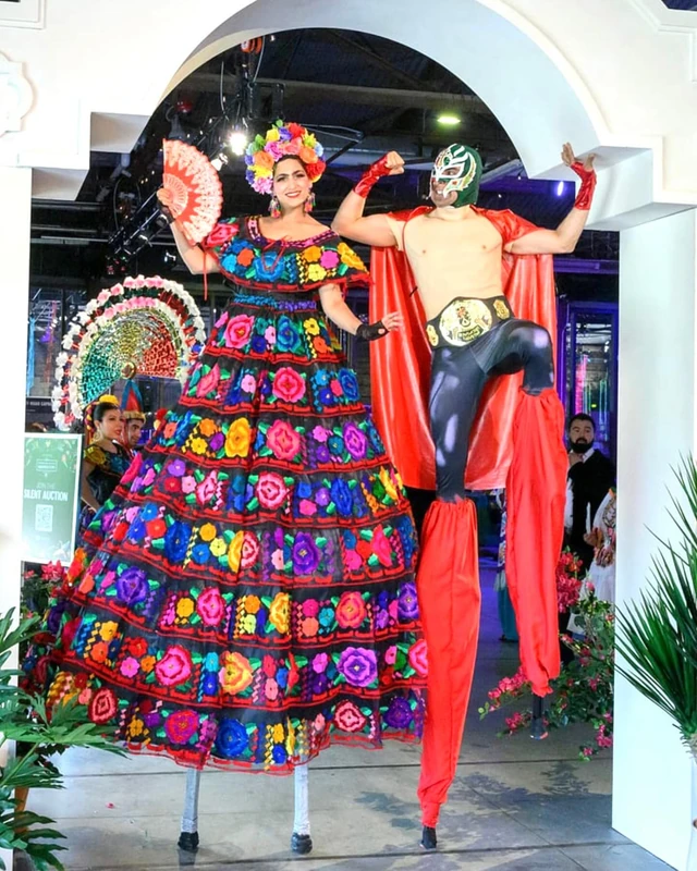 Viva Mexico! - Stilt Walker - Cultural theme - image 13