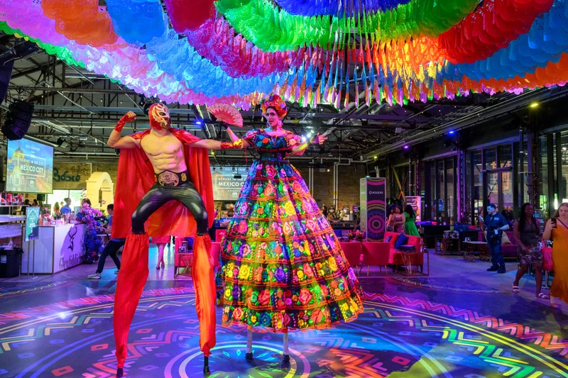 Viva Mexico! - Stiltwalker - Cultural theme - image 2