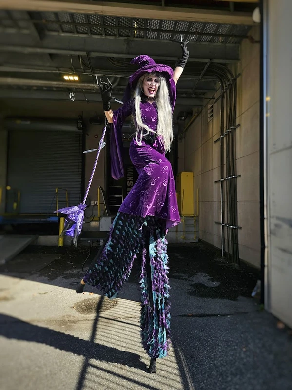 Friendly Witch - Stiltwalker - Scary theme - image 6